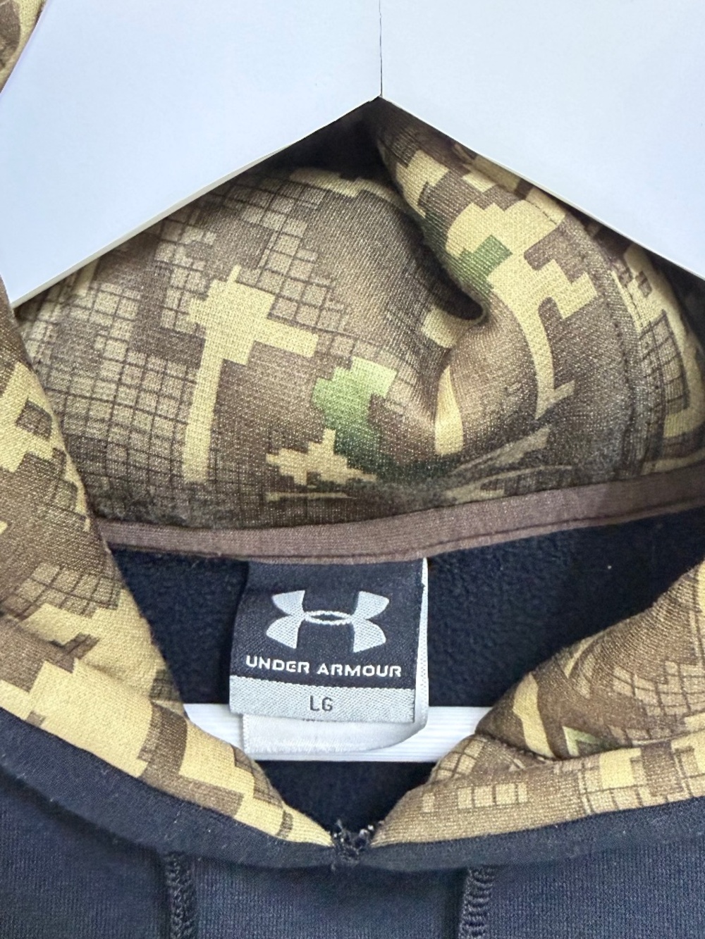 Men - Under Armour Hoodie - Camo lined